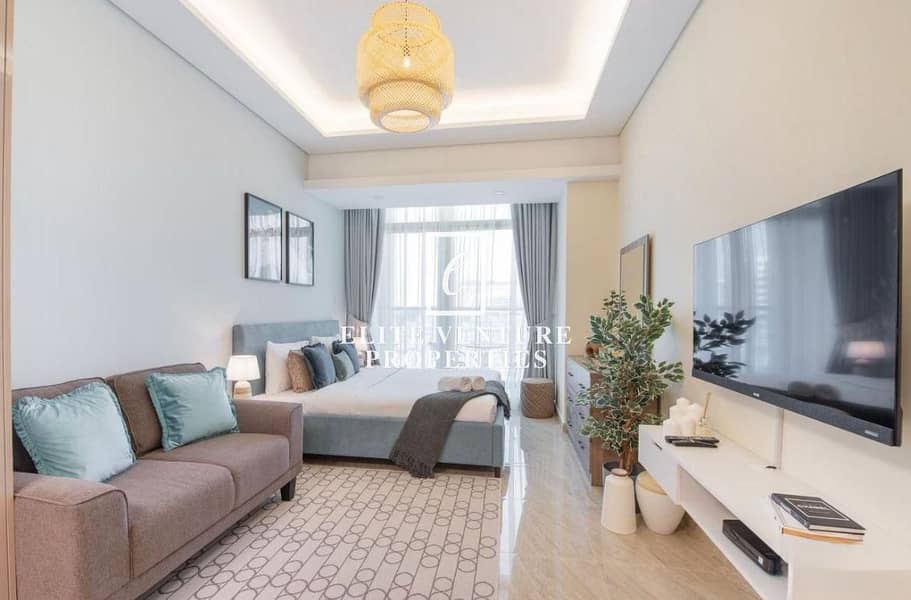 FULLY FURNISHED | LUXURIOUS LIVING | VACANT