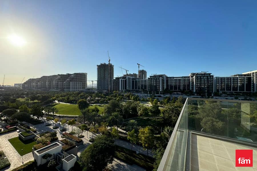 Exclusive | View Only on Park | Upgraded unit