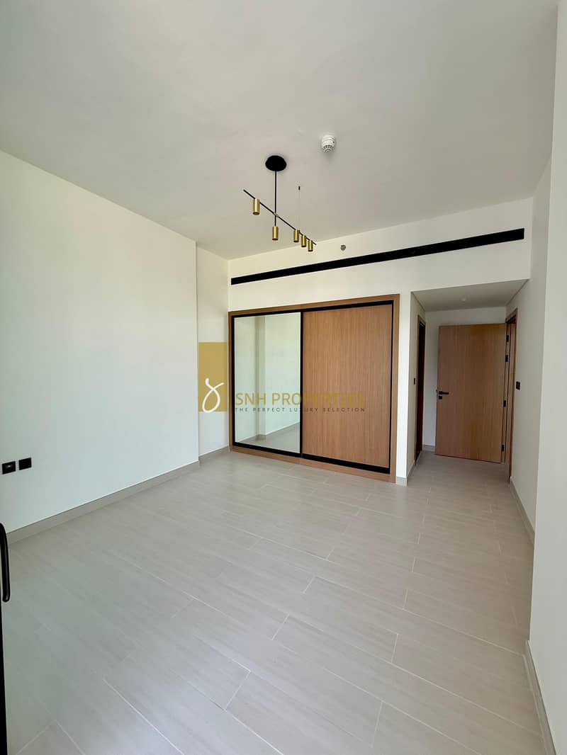 1 BR + STORAGE ROOM | VACANT SOON | HIGH FLOOR