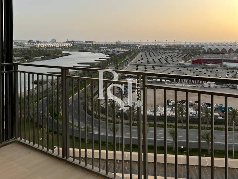 Balcony | Partial Canal | High Floor