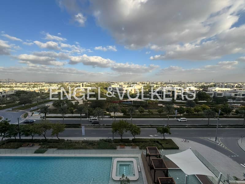 Exclusive | Pool and Golf Views | Vacant Now