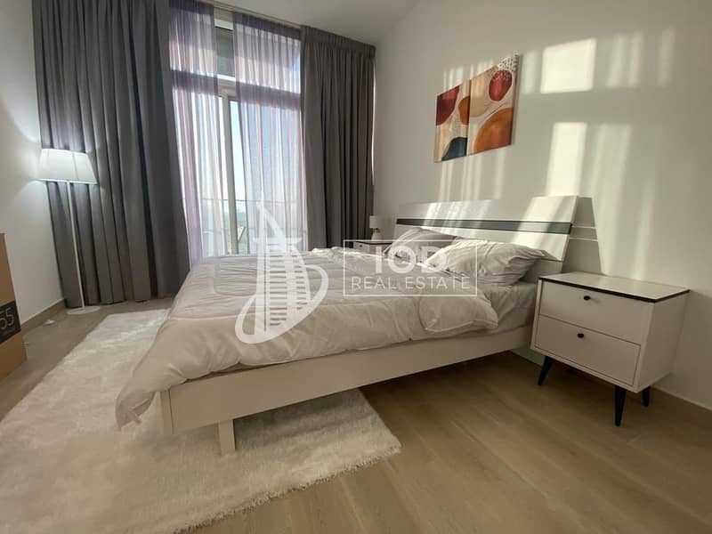 FULLY FURNISHED STUDIO – PANORAMIC MARINA VIEW