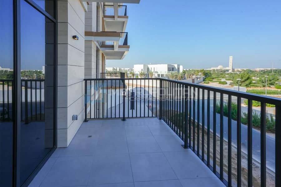 ST w/ Balcony | Ready to Move | Laundry Room
