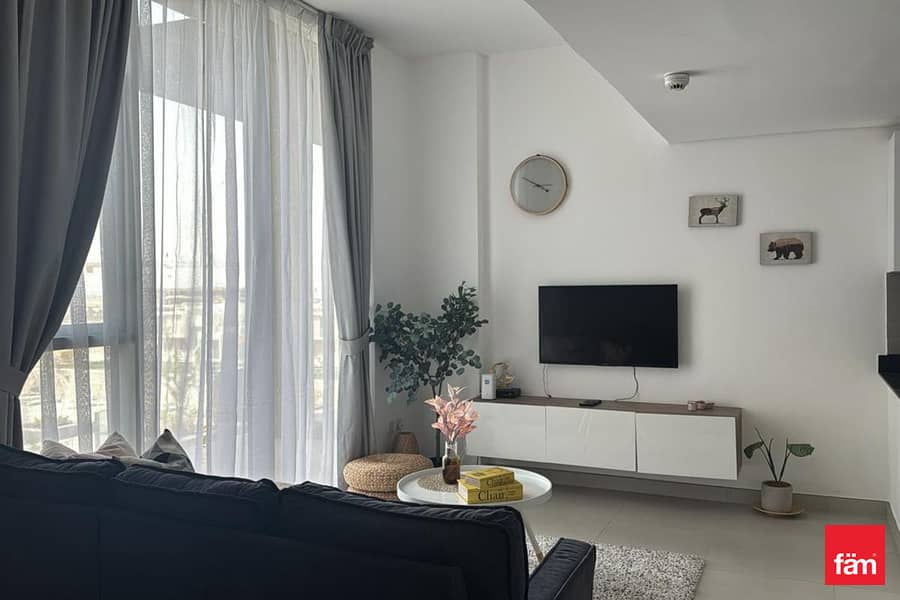 Fully Furnished | Pool View | Bright Unit