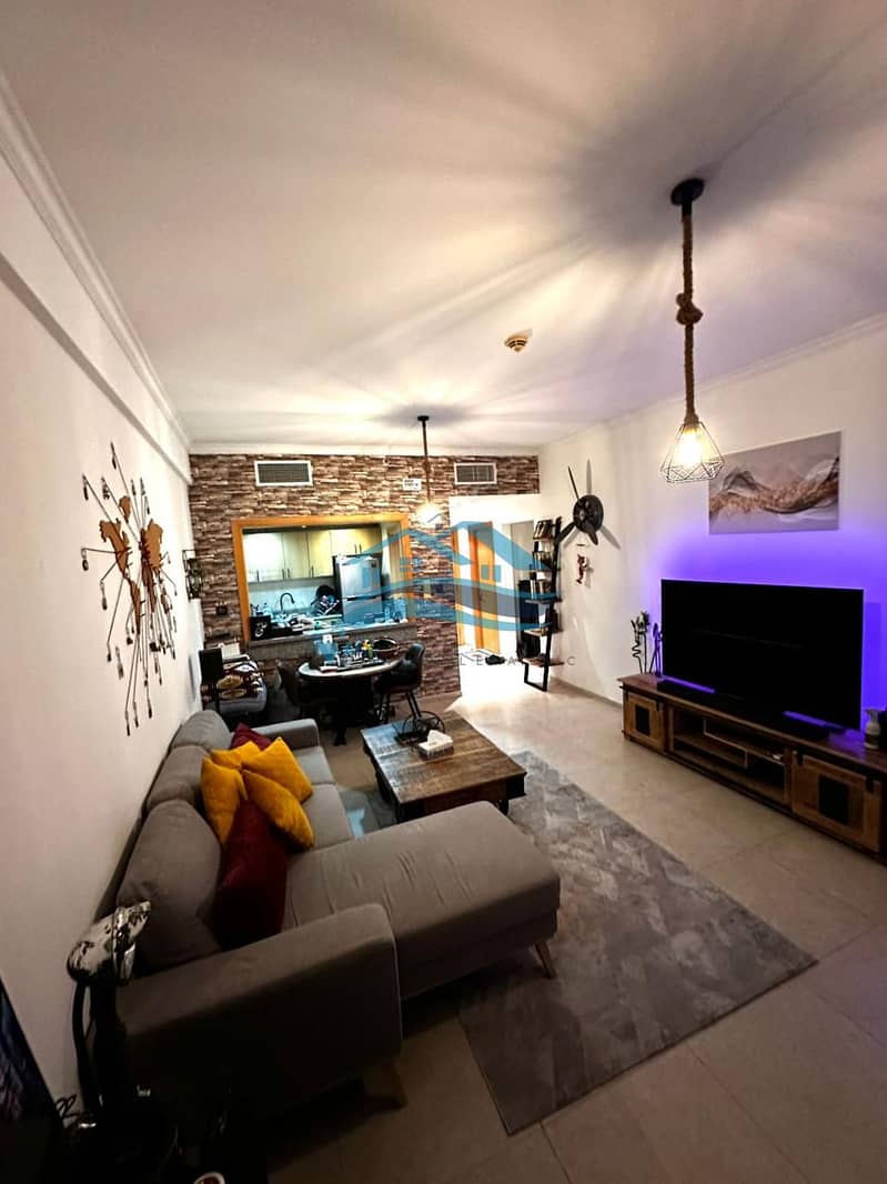 VACANT ON TRANSFER | EXECUTIVE SALE | CHARMING FURNISHED |