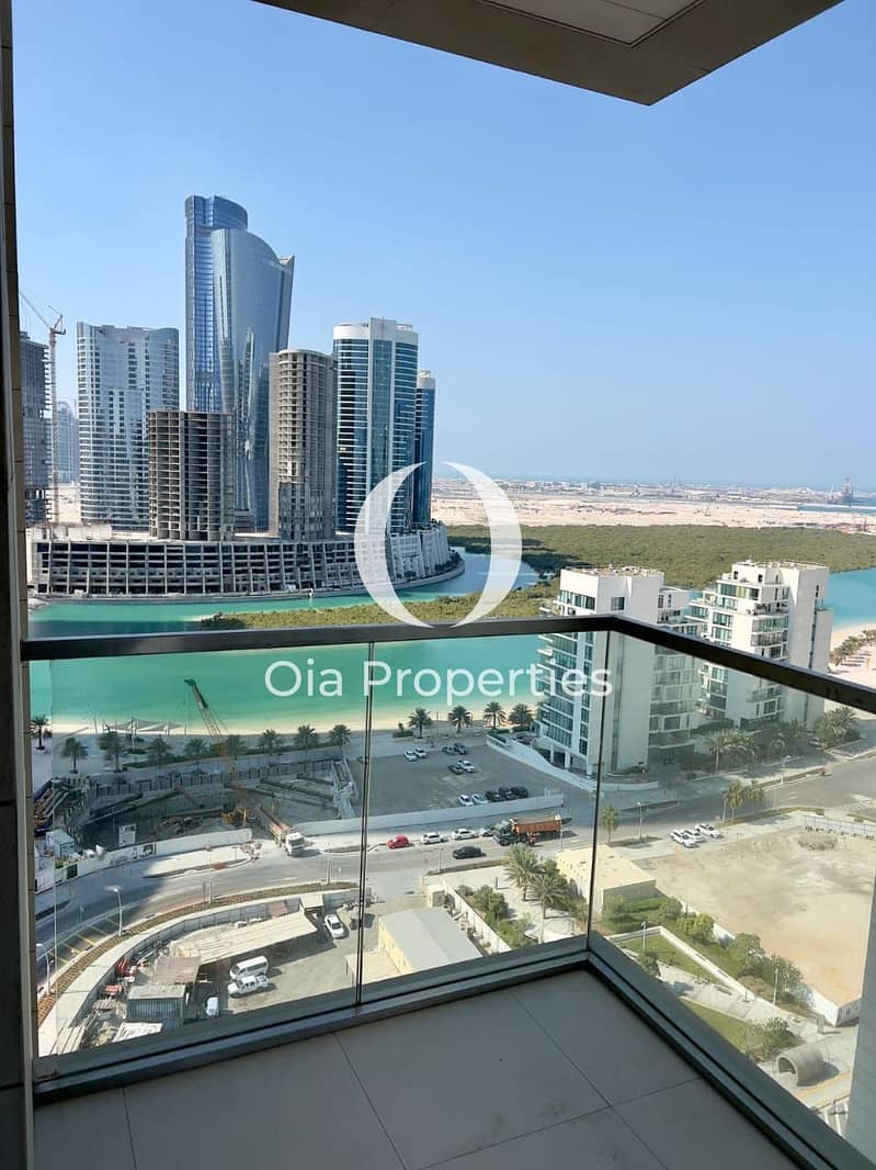 Contemporary 1BR | Top Floor | Canal View