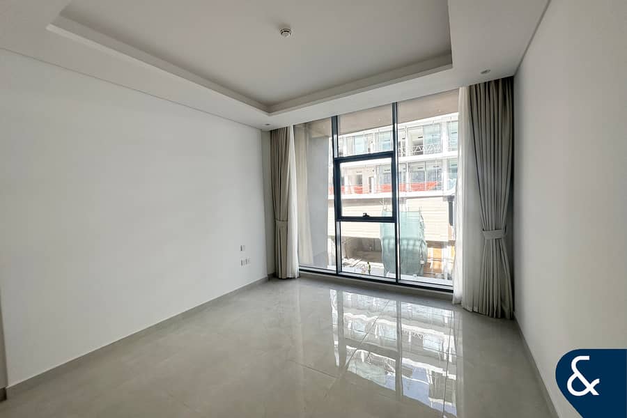BRAND NEW | VACANT NOW | LARGE ONE BED