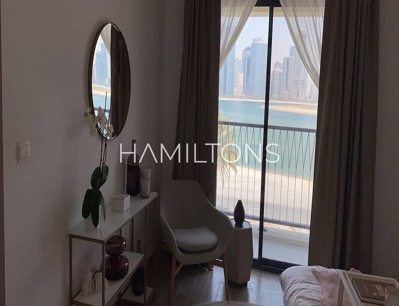 Stylish Home | Direct Beachfront Connection
