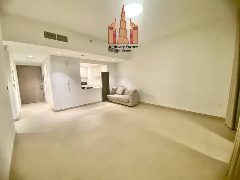 Luxurious one bhk with balcony Hot offer vacant /. Bank mortgage/ high ROI
