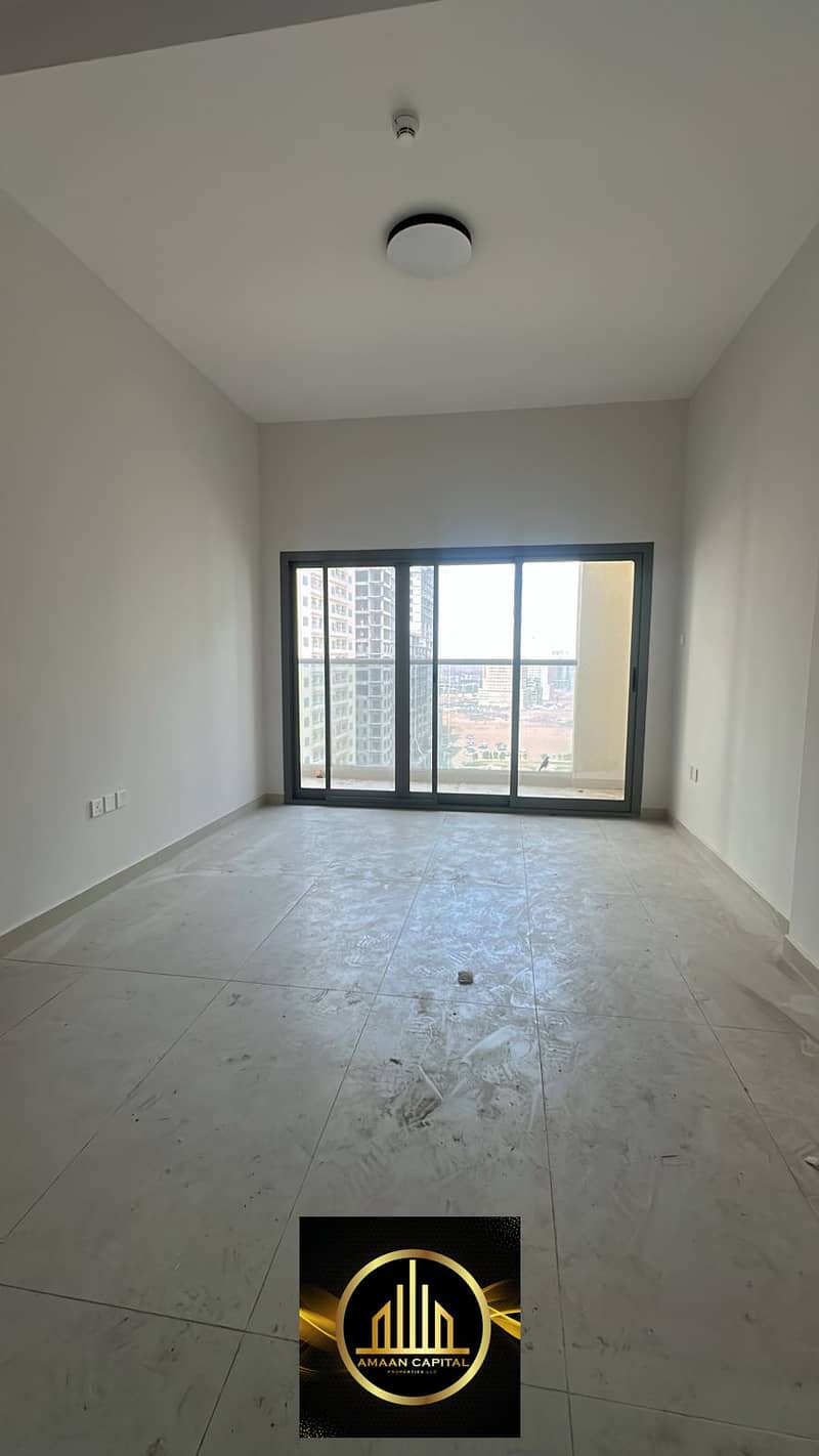 A distinctive apartment for sale in a prime location with a modern design and comfortable spaces ideal for families. It boasts a beautiful view, high-