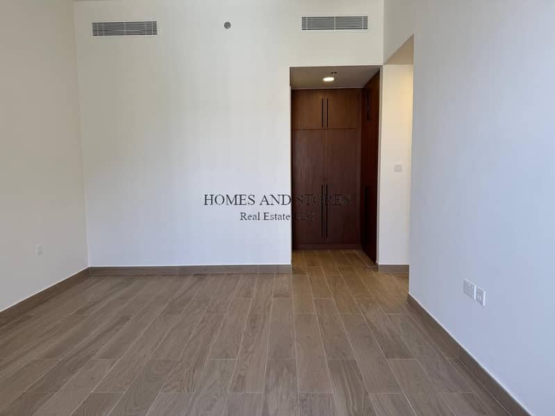 2BR Apartment | Pool View I Bright Unit