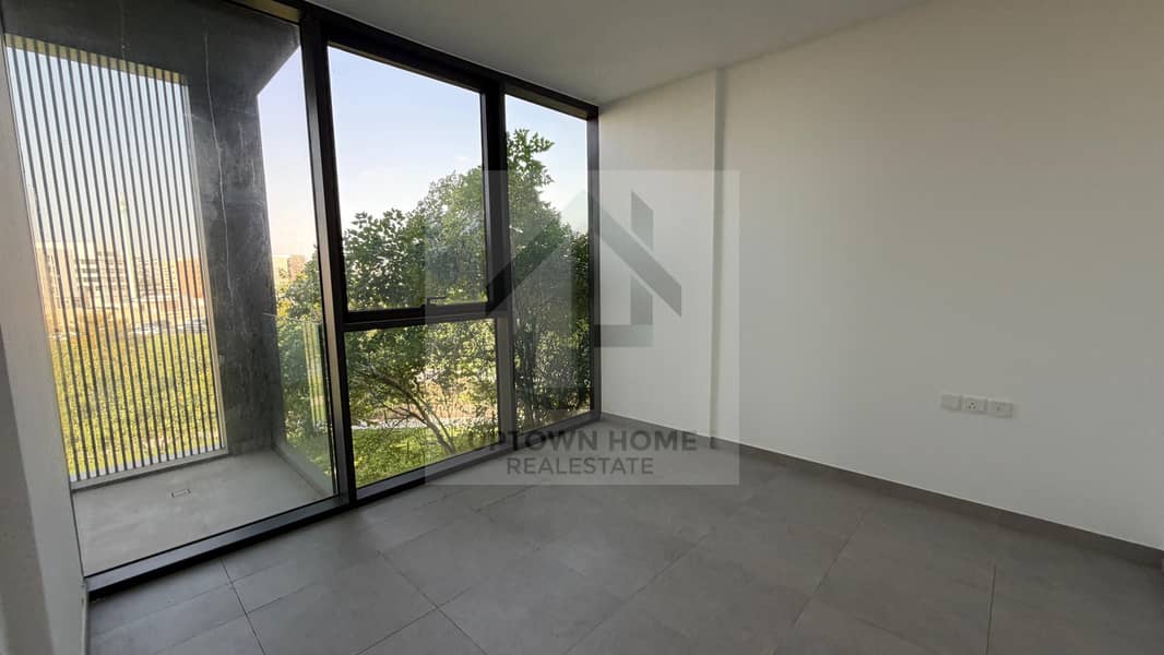 Freehold Ready To Move In 2BHK | Spacious Layout
