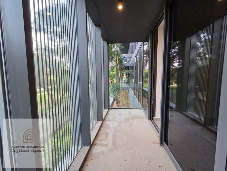 2-Bedroom apartment for sale in Aljada – The Gate 2. Size 1000 sq ft, 3 bathrooms, spacious balcony with garden view, brand new. Price: AED 1,370,000.
