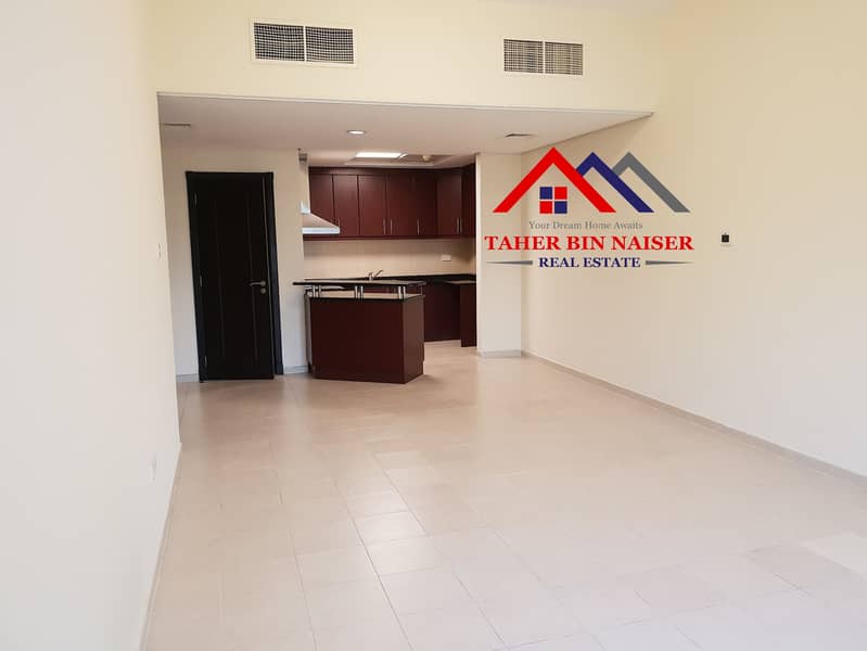 NEAR METRO BALCONY 1BEDROOM AVAILABLE FOR SALE