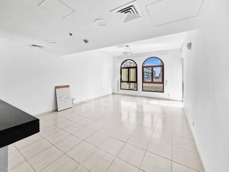 SPACIOUS| READY TO MOVE| 2BED|3BATH CLOSE TO MALL