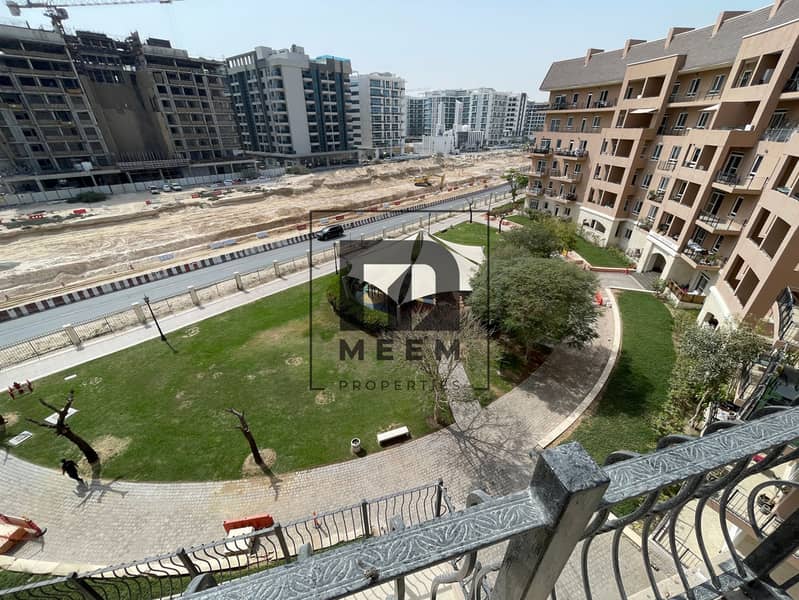 3BR Apartment | Abbey Crescent 2 | Corner Balcony | City & Courtyard Views