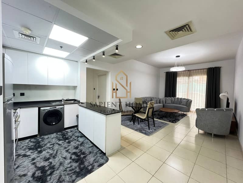 Vacant ! Upgraded - Fully Furnished ! Balcony ! Best Layout