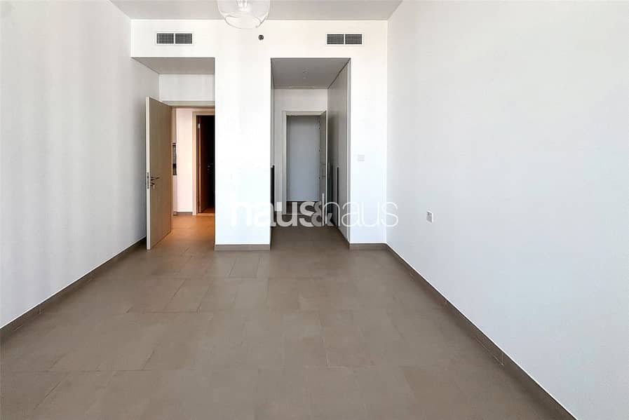 Vacant Now | High Floor | Close to exit