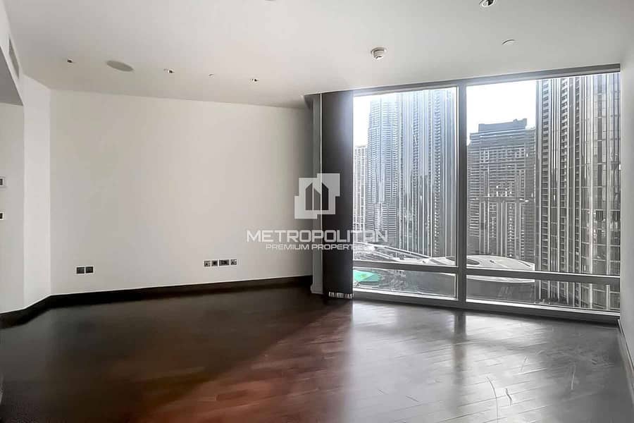 Stunning Full Fountain View | Large Layout