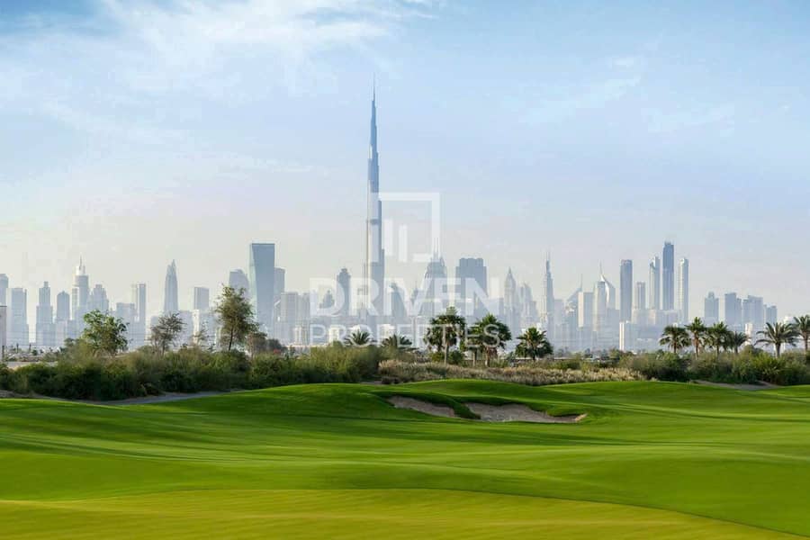 Scenic Pool and Park Outlook | Prime High Floor