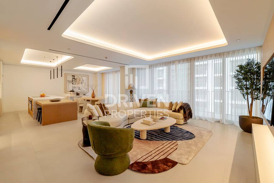 Upgraded | Spacious Modern Layout | High Floor