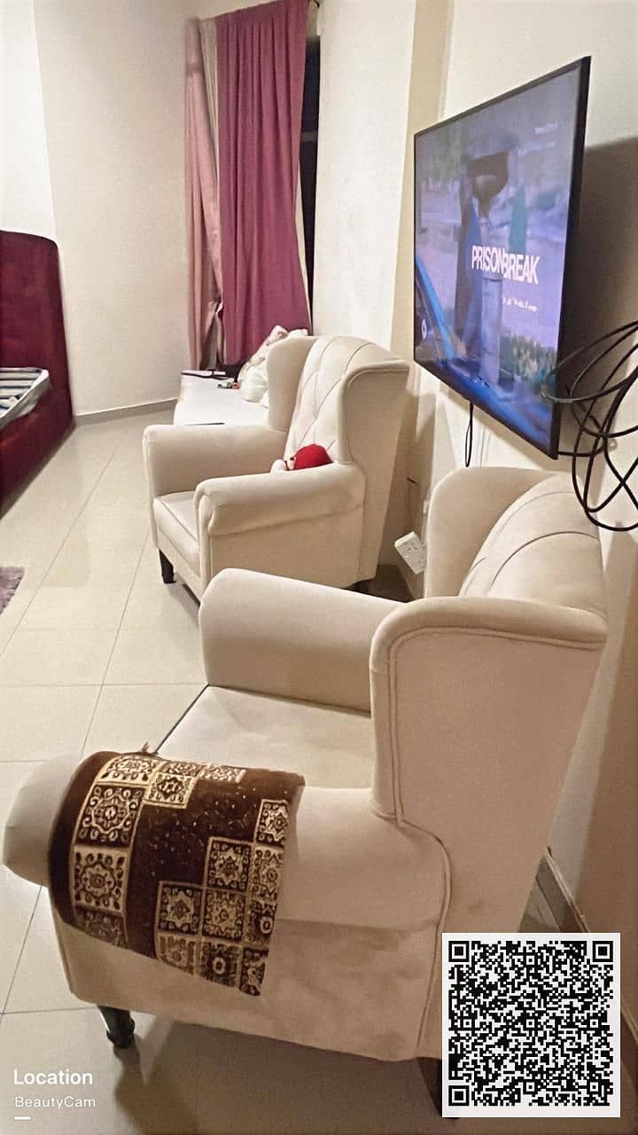 Studio apartment for sale in Horizon Towers, 650 sq ft, at a great price