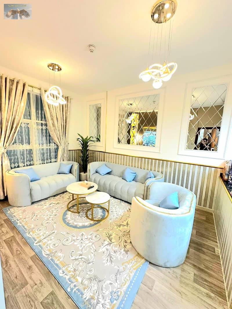 Furnished one-bedroom apartment with living room, new furniture, private parking, ideal investment with fixed rental income.
