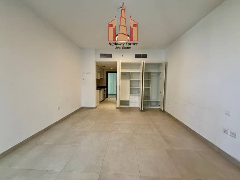 HOT OFFER-HIGH ROI-HUGE STUDIO-MORTGAGE POSSIBLE