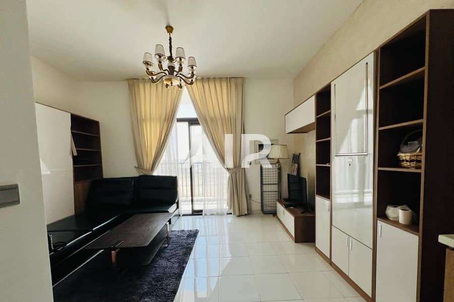 Studio For Sale | Top Floor | Great Price