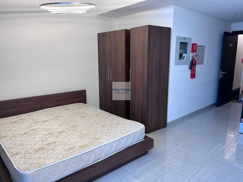 FURNISHED STUDIO I HIGH FLOOR I NEAR CIRCLE MALL