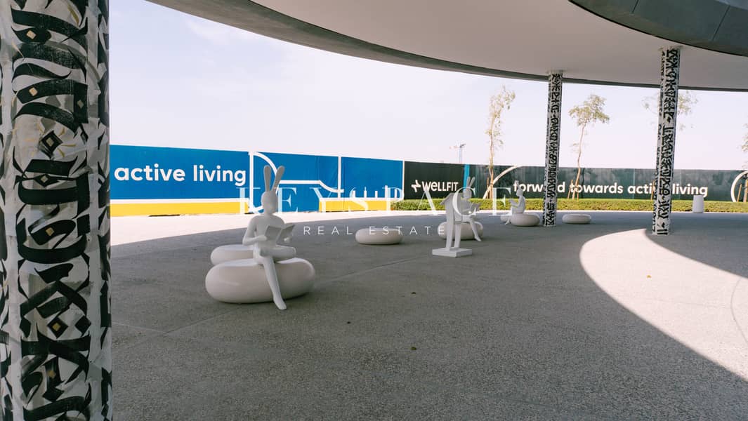 Refined Contemporary Apartment | Dynamic Lifestyle Destination | Resale