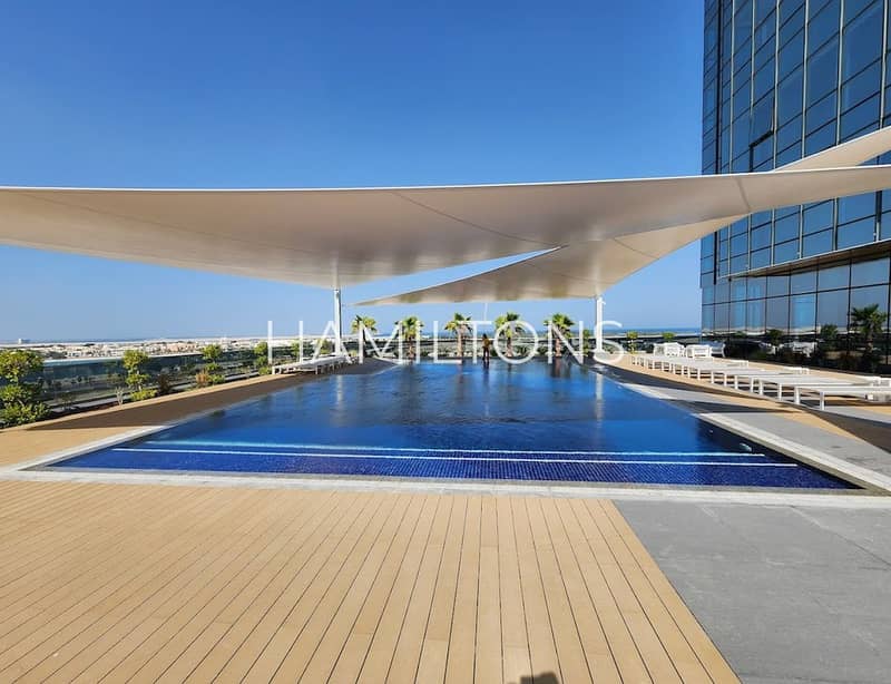 Breathtaking Seascapes | Modern Interiors with Elegant Detailing