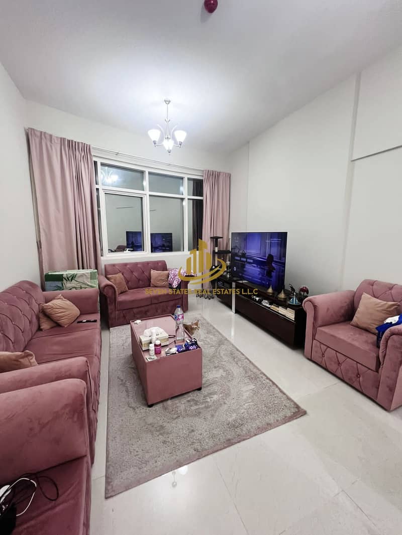 Fully furnished apartment with installments and direct monthly income