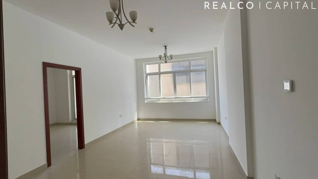 Spacious 1BR Apartment for Sale | Balcony | 815 Sq. Ft. | Sobha Daffodil | JVC