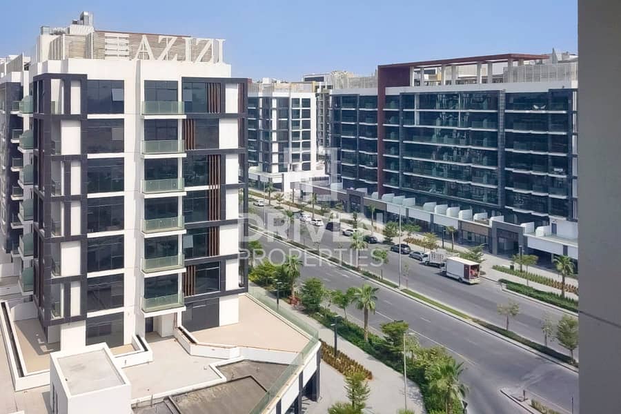 Exclusive Apt | High Floor | Ready to Move in