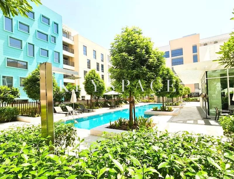 Modern Apartment Overlooking Landscaped Greenery | Resale