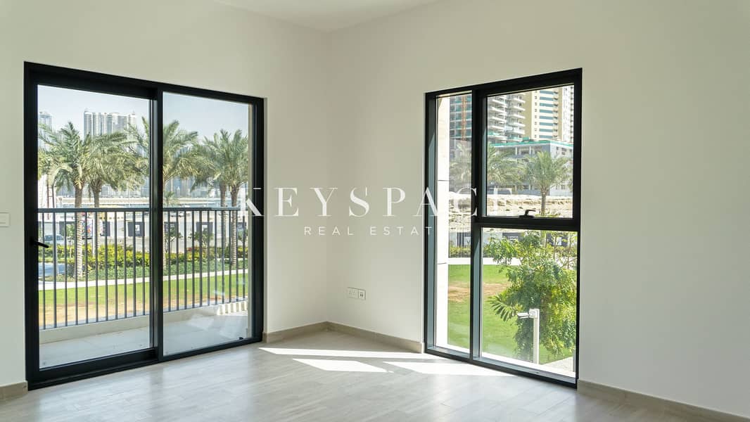 Frontline Seaside Sanctuary | Optional Furnished | Full Water Views | Resale