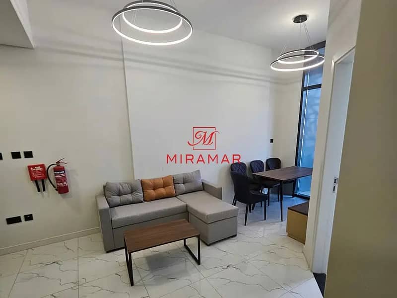 ⇛Furnished⇛ Prime Area⇛ Great Unit⇛ Ready To Move⇚