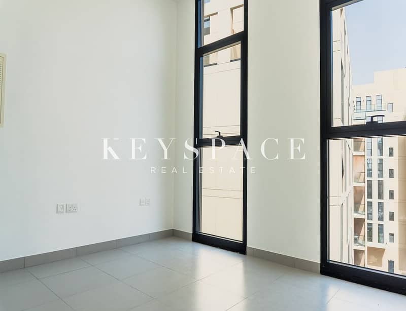 Scenic Residence Overlooking Tranquil Water Features | Resale