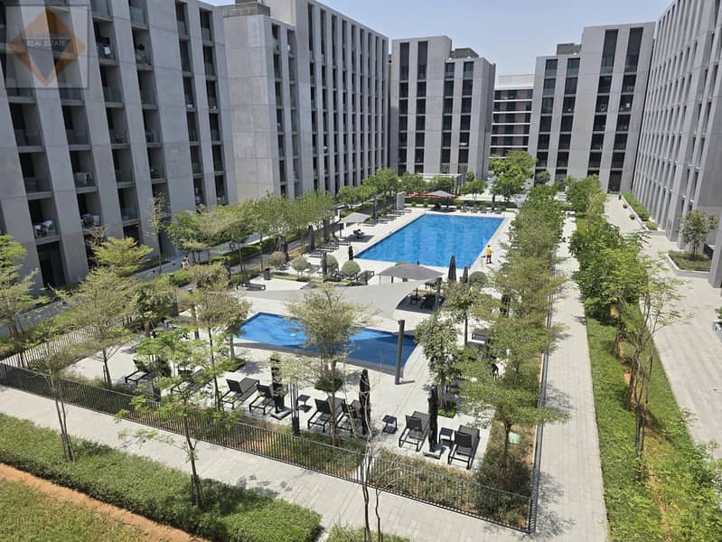 SMART APARTMENT /POOL VIEW / KITCHEN APLIANCES / HUGE BALCOMY