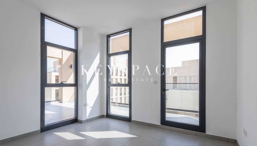 Design-Led Apartment with Premium Interior Detailing | Resale