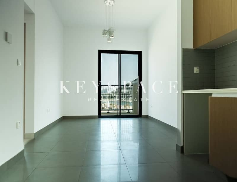 Distinguished Waterfront Address | Endless Open-Sea Vistas | Vacant | Resale