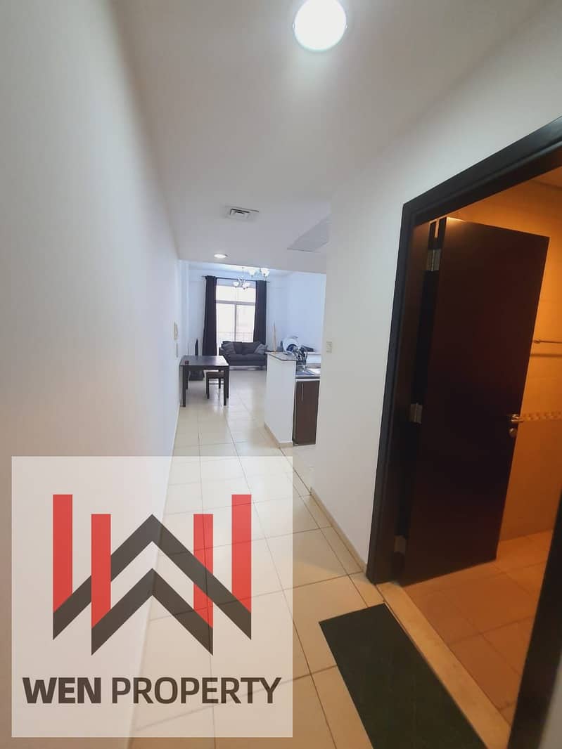 2BR Apartment | Balcony | Downtown City View | Mazaya 24, Liwan