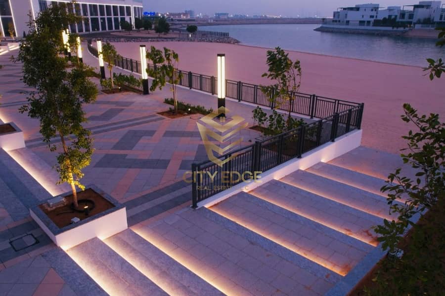 Ready 1BR |Beach access | high-return investment