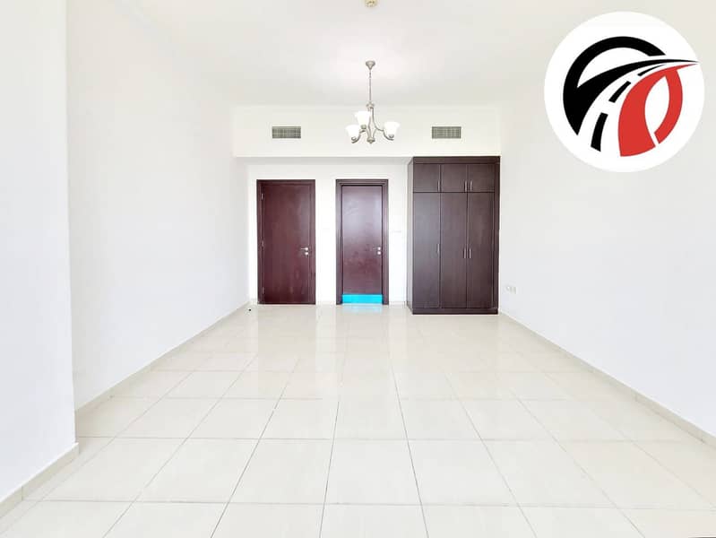 Chiller Free Huge 1bhk with Store room available